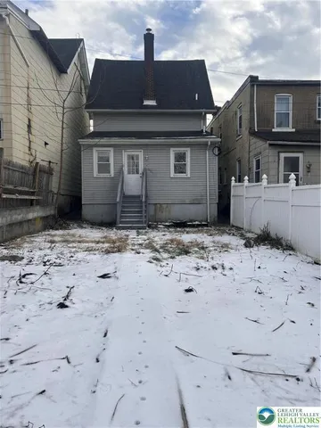 $1,850 | 1041 East 3rd Street, Bethlehem, PA 18015