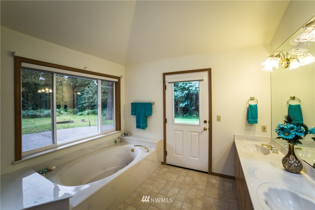 3321 East Blackburn Road Mount Vernon, WA 98274 - Photo 18 of 25