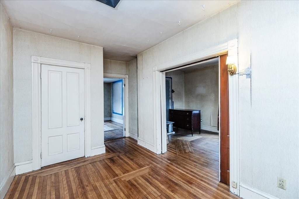 4 Fairview Road Salem, MA 01970 - Photo 7 of 41