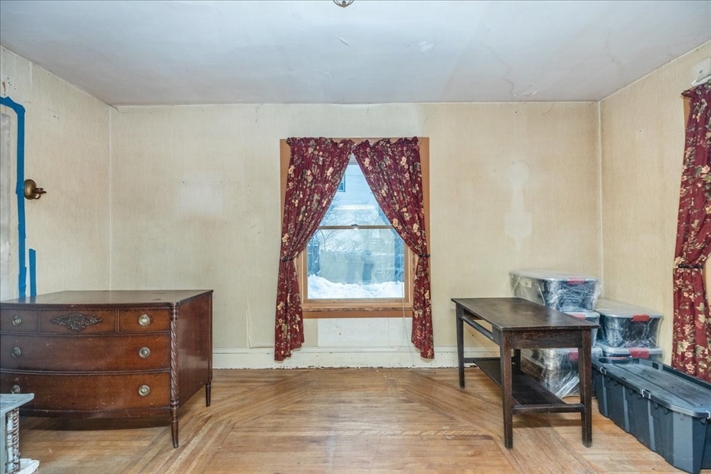 4 Fairview Road Salem, MA 01970 - Photo 8 of 41