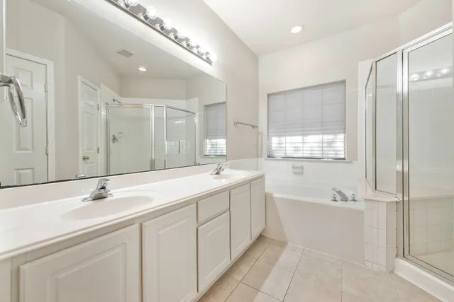 $2,070 | 99 East Greenhill Terrace Place, The Woodlands, TX 77382