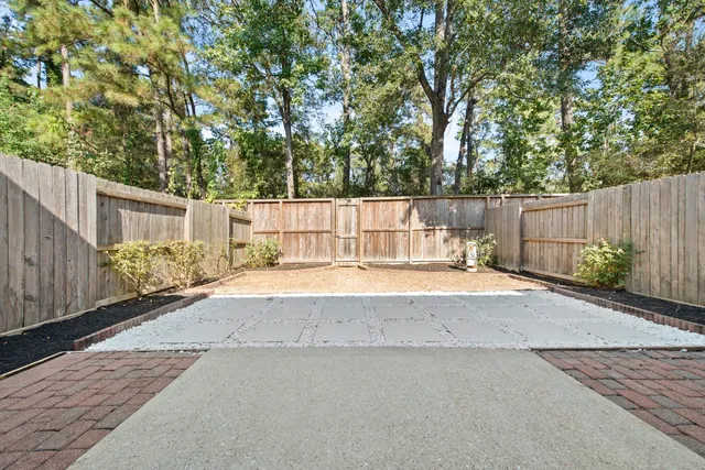 $2,070 | 99 East Greenhill Terrace Place, The Woodlands, TX 77382