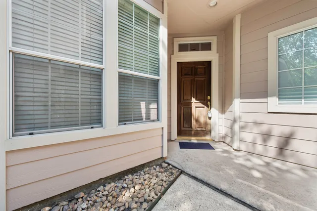 $2,070 | 99 East Greenhill Terrace Place, The Woodlands, TX 77382