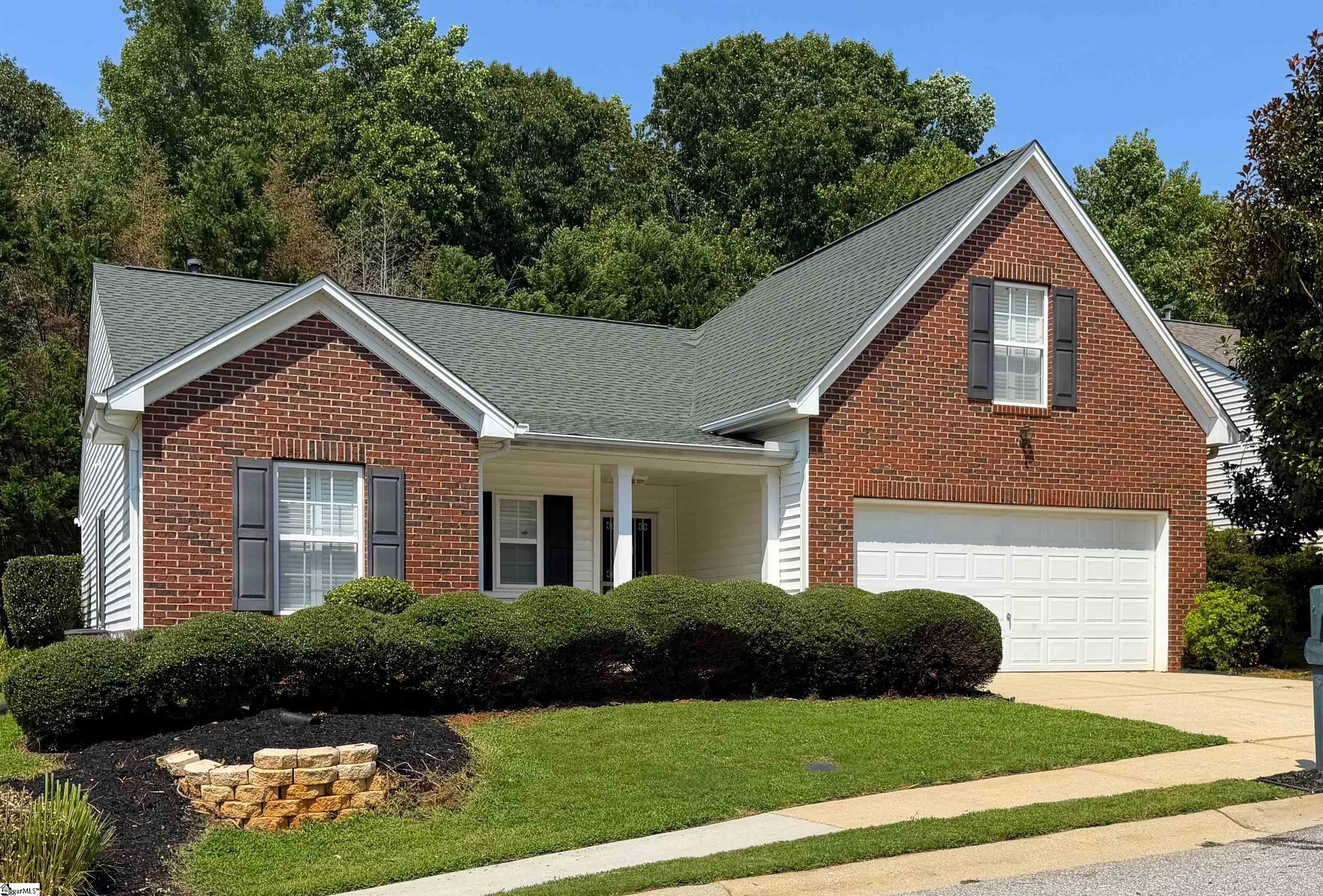 313 Highgate Circle Greer, SC 29650 - Photo 2 of 31 Gallery Image 2