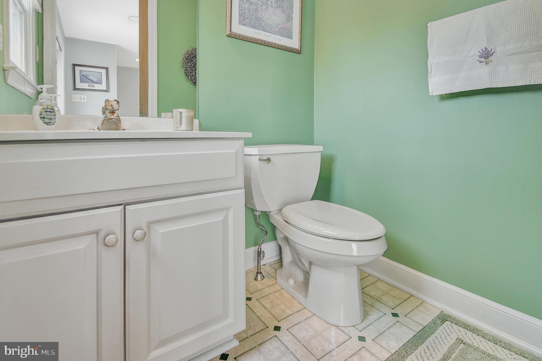 308 Edgemore Road Secane, PA 19018 - Photo 13 of 25 Powder room