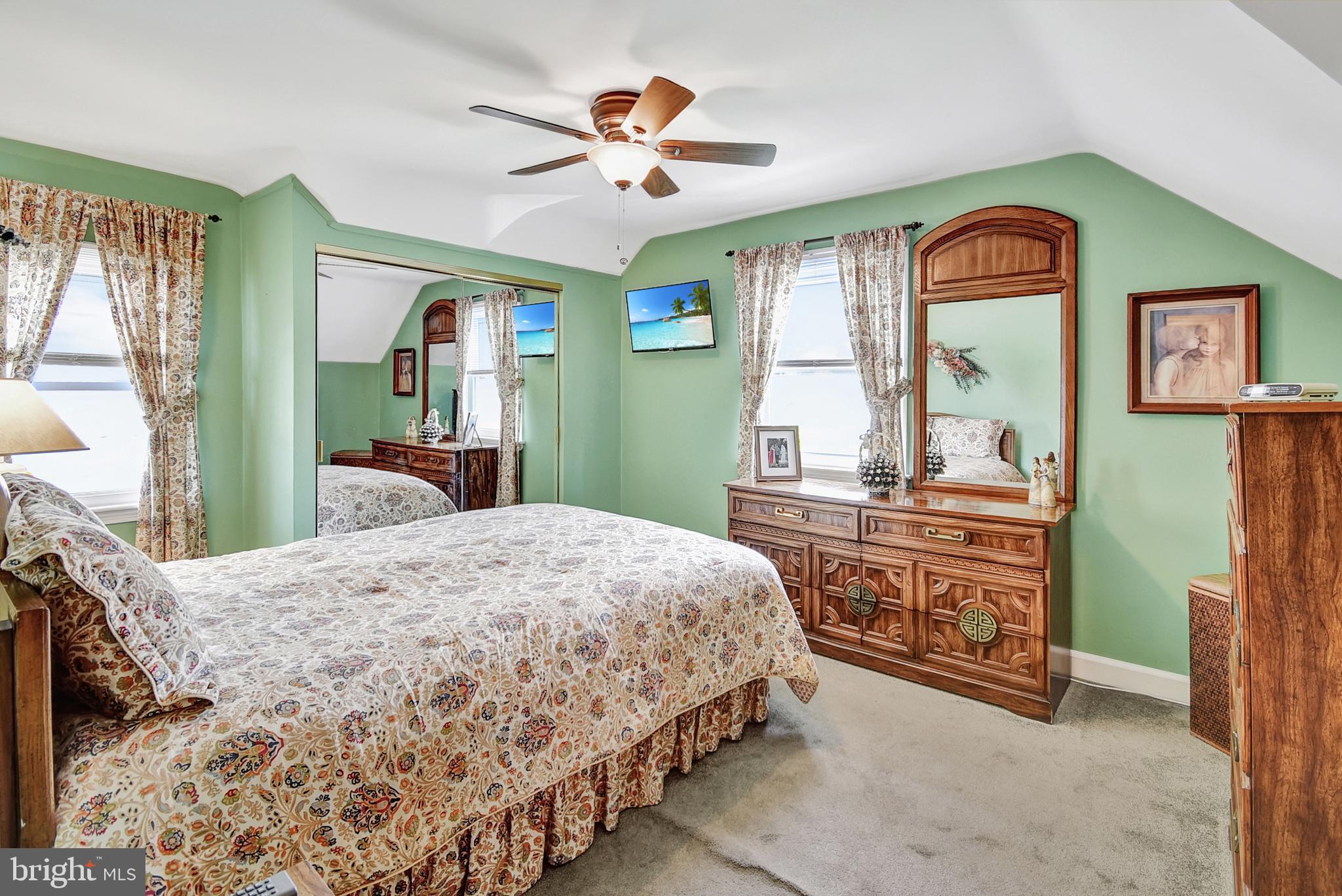 308 Edgemore Road Secane, PA 19018 - Photo 14 of 25 Bedroom 1