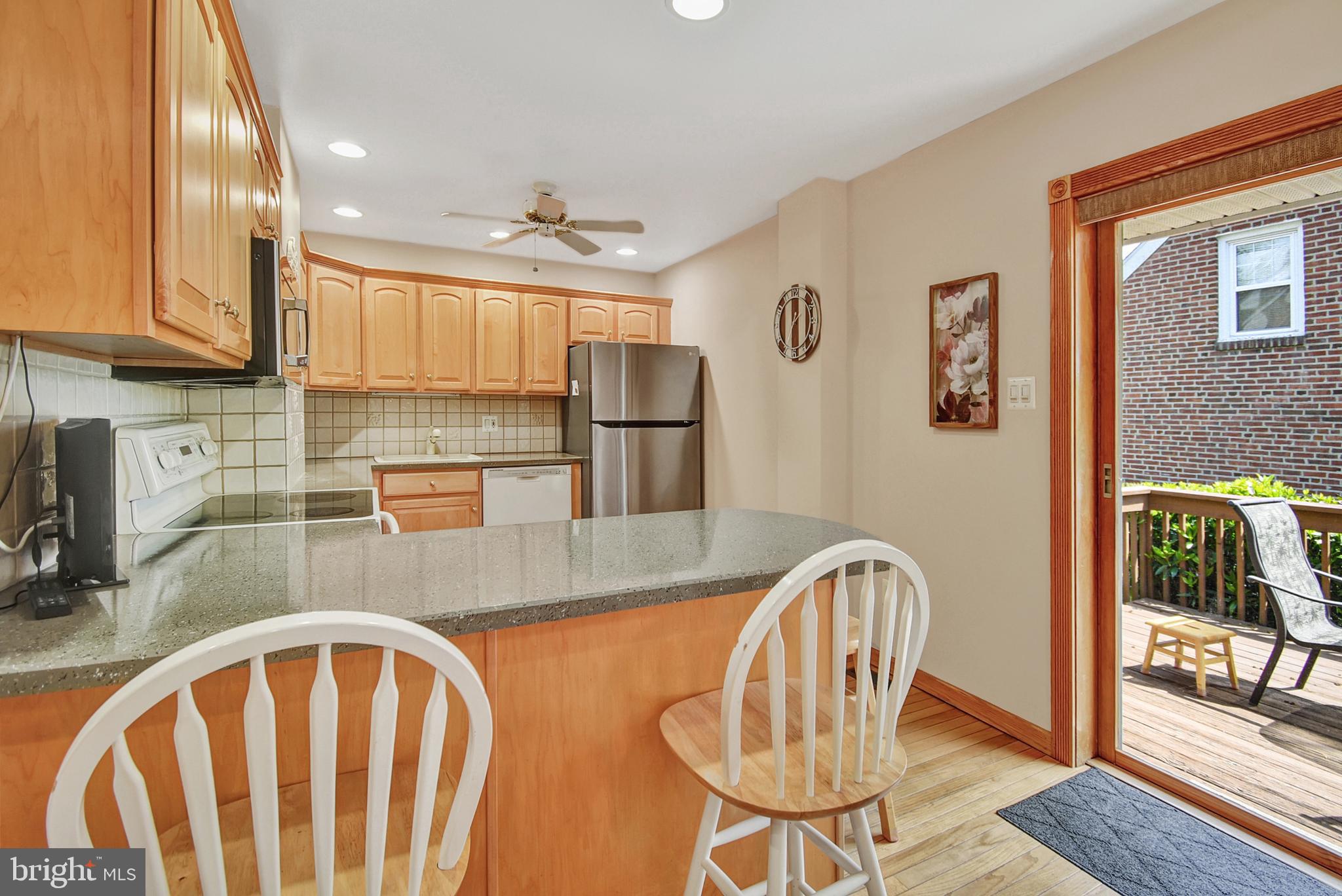 308 Edgemore Road Secane, PA 19018 - Photo 4 of 25 Kitchen