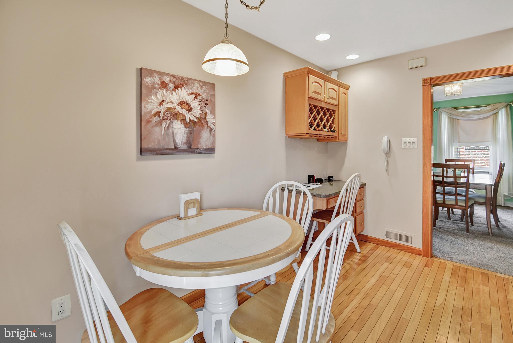 308 Edgemore Road Secane, PA 19018 - Photo 7 of 25 Living room