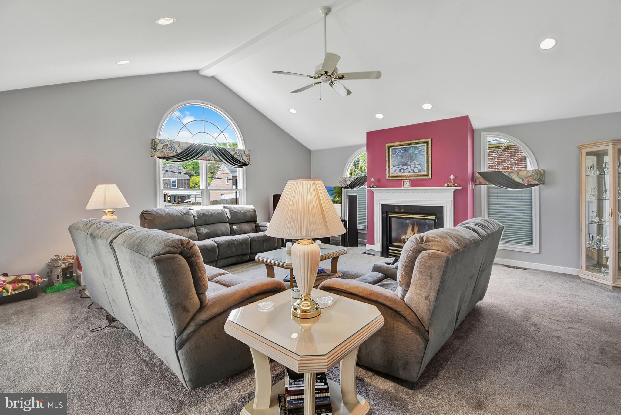308 Edgemore Road Secane, PA 19018 - Photo 10 of 25 Family room