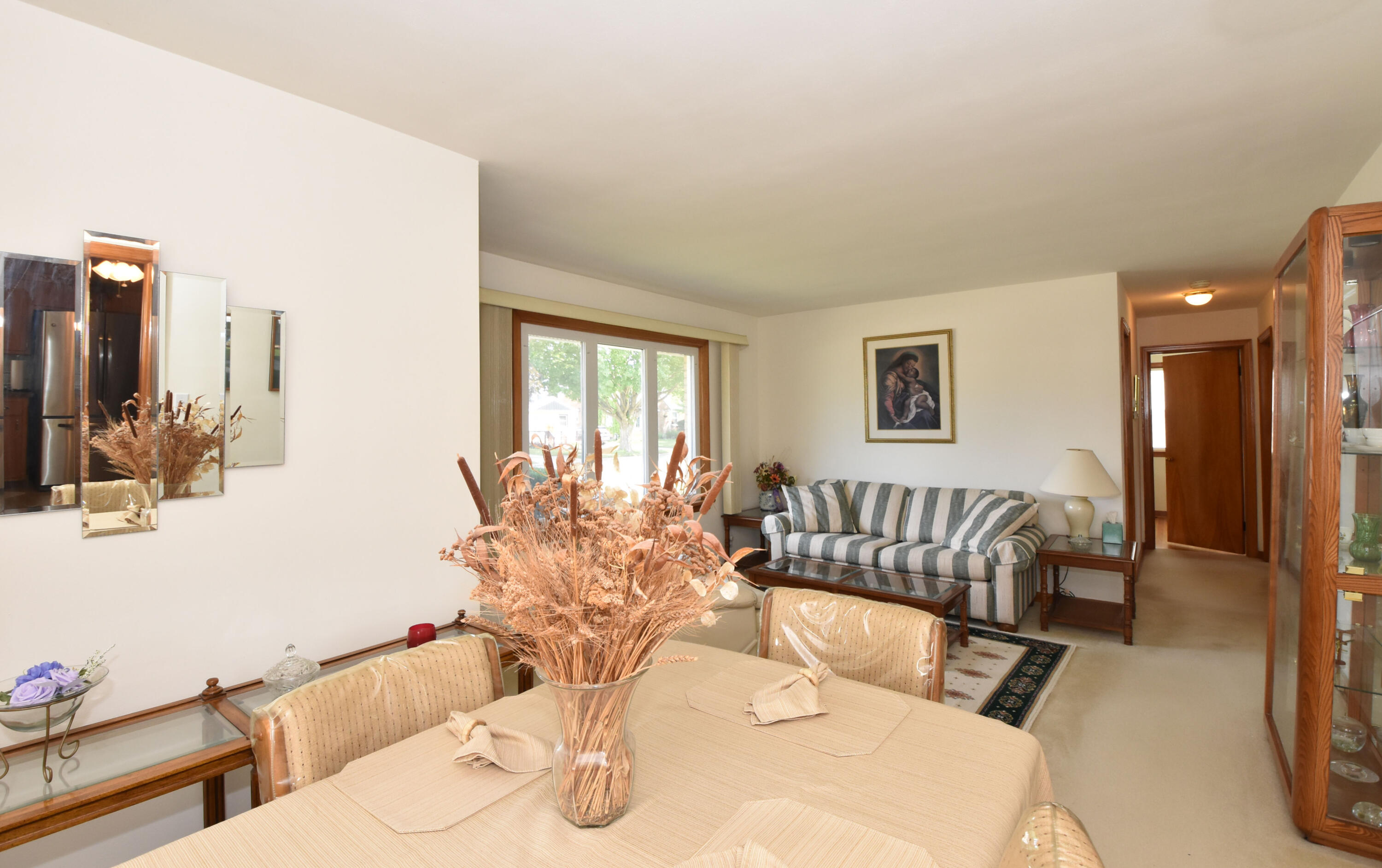1923 Arlington Avenue Racine, WI 53403 - Photo 7 of 31 Dining Room view into LR