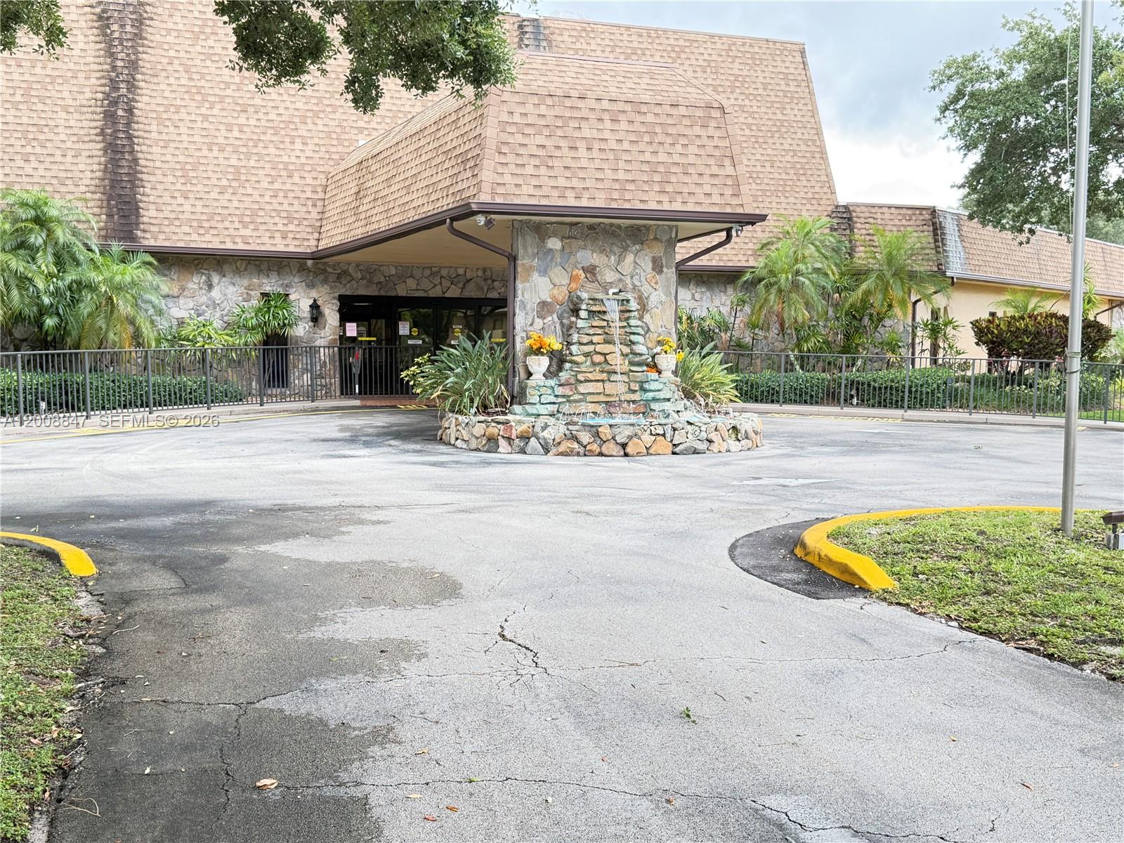 101 Berkley Road, Unit 101 Hollywood, FL 33024 - Photo 34 of 46 Gallery Image 34