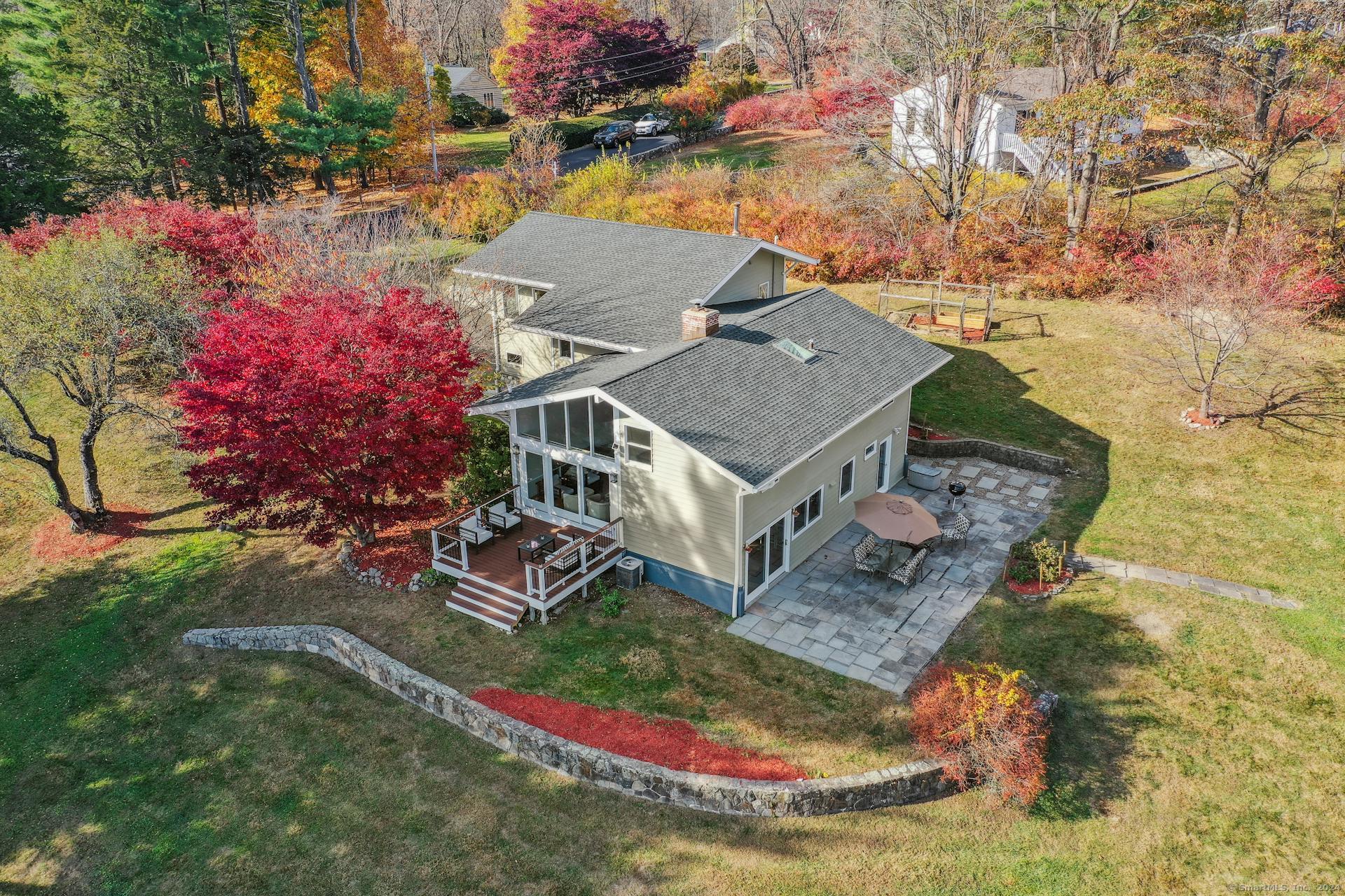 51 Old Farm Road Weston, CT 06883 - Photo 1 of 1