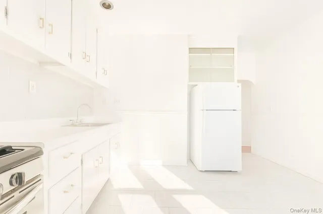 $3,350 | 194 Summit Avenue, Unit 2, Mount Vernon, NY 10550