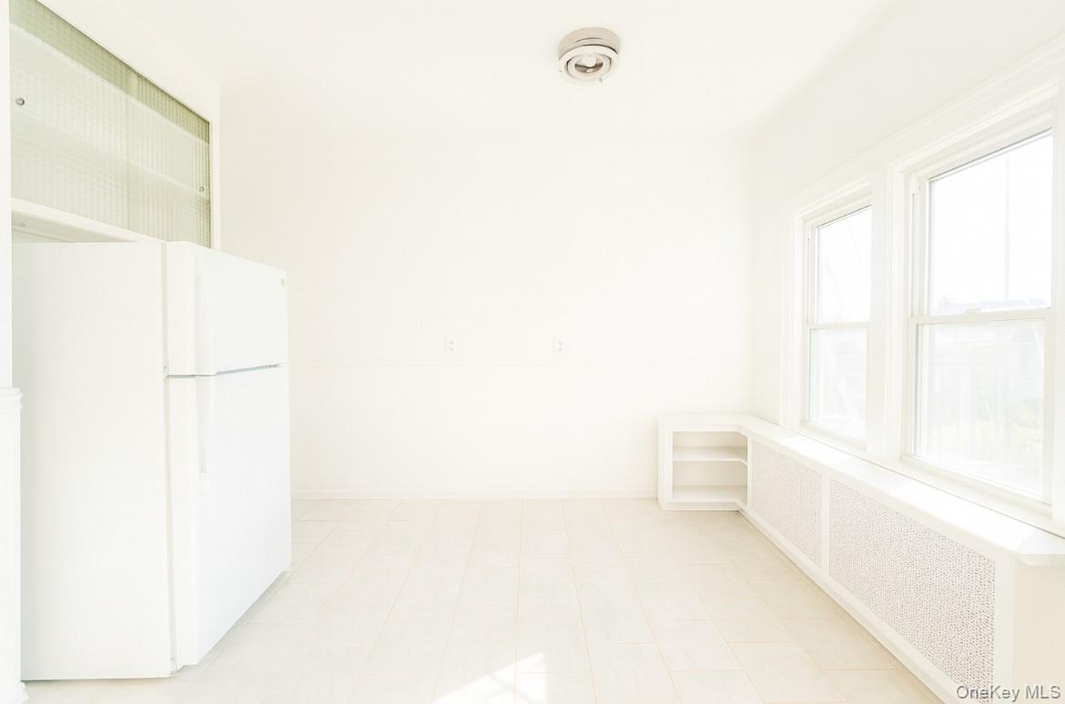 194 Summit Avenue, Unit 2 Mount Vernon, NY 10550 - Photo 4 of 19 View of unfurnished dining area