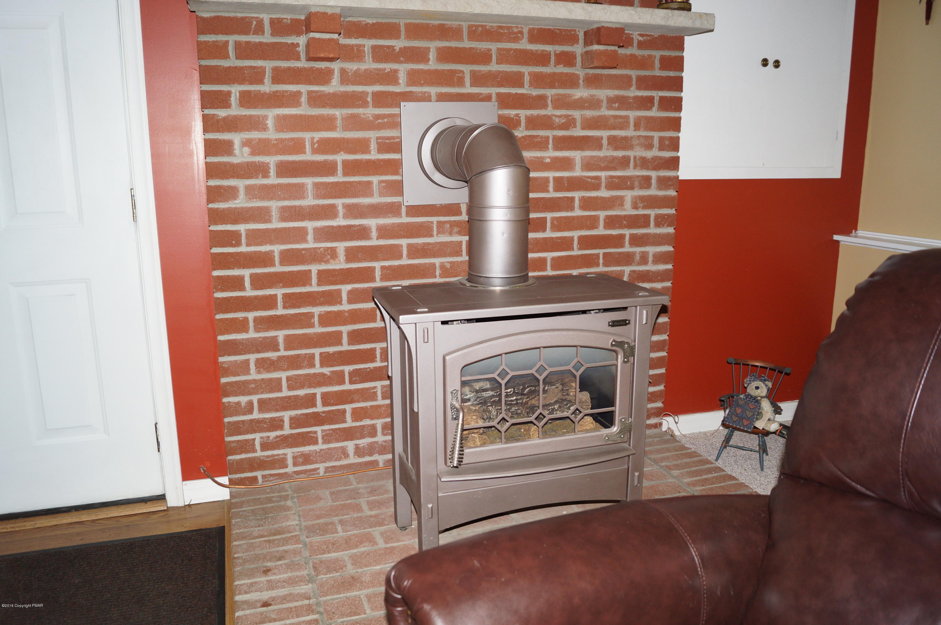 195 Balson Road Stroudsburg, PA 18360 - Photo 48 of 78 Propane stove