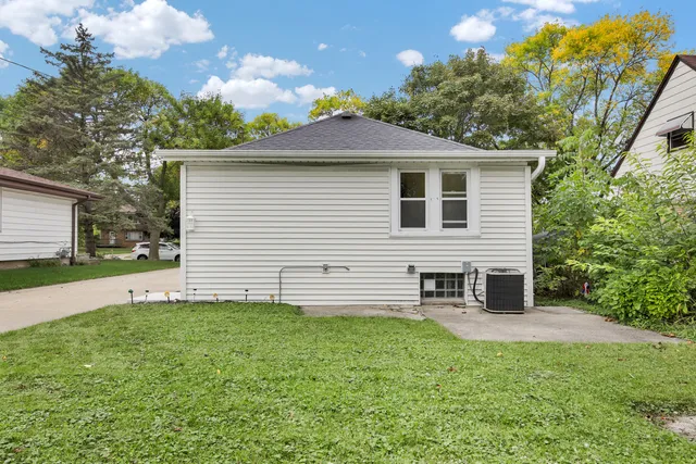 $189,500 | 4928 North 107th Street, Milwaukee, WI 53225