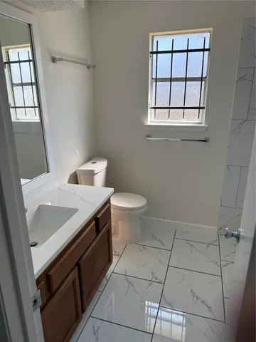 $2,000 | 6103 Linnhaven Drive, Houston, TX 77072