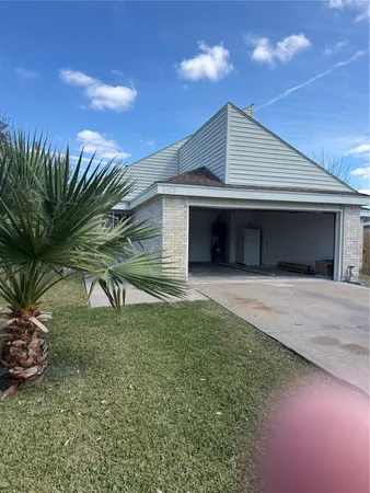 $2,000 | 6103 Linnhaven Drive, Houston, TX 77072