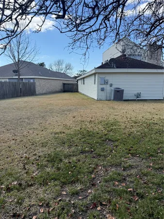 $2,000 | 6103 Linnhaven Drive, Houston, TX 77072