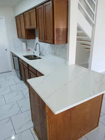 $2,000 | 6103 Linnhaven Drive, Houston, TX 77072