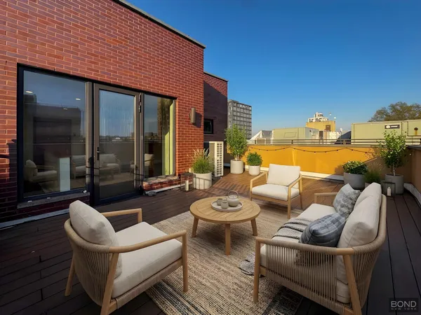 $4,400 | 252 Broadway, Unit 6D | Williamsburg