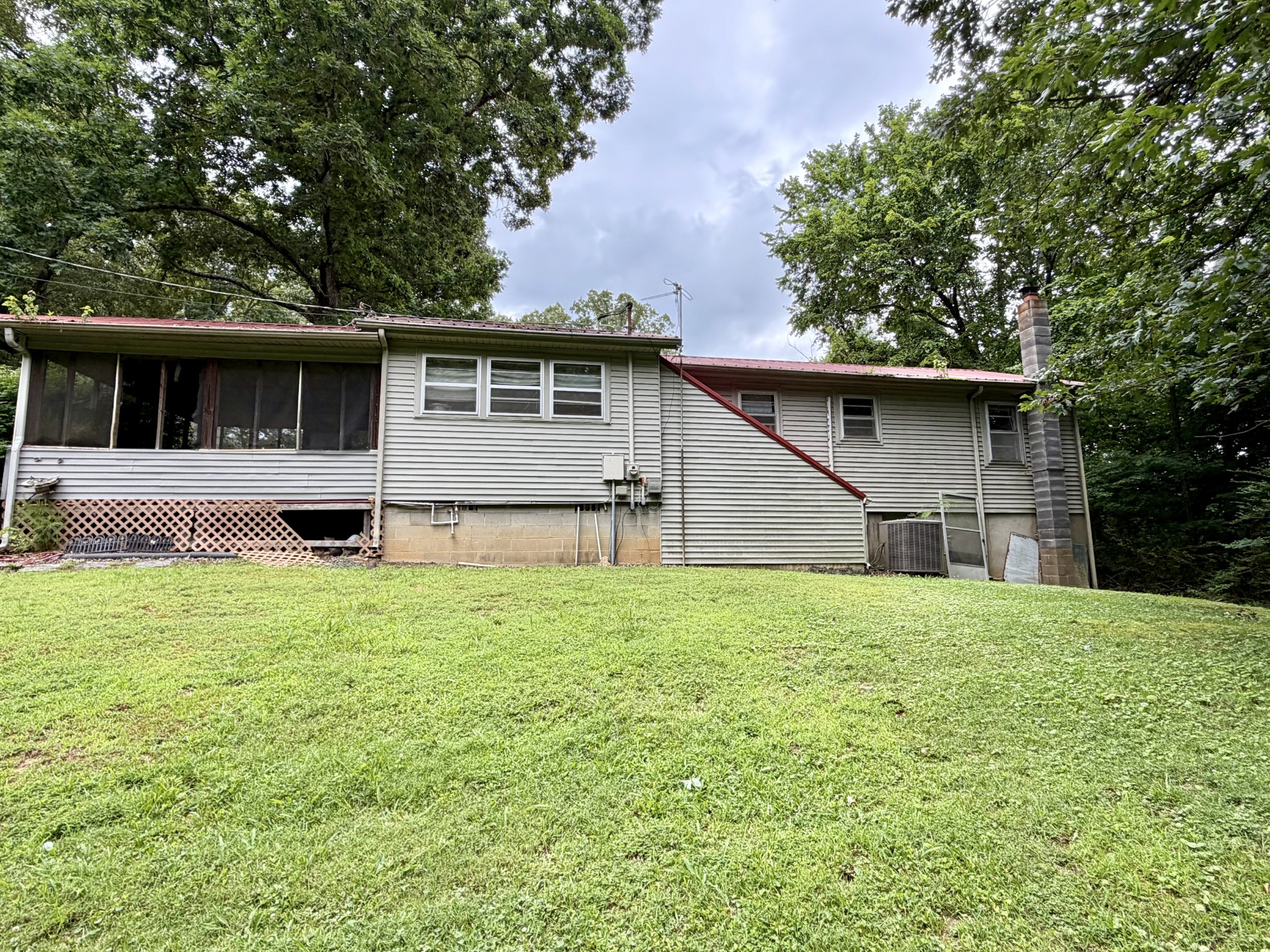 2115 Spring Hill Road Paris, TN 38242 - Photo 5 of 9