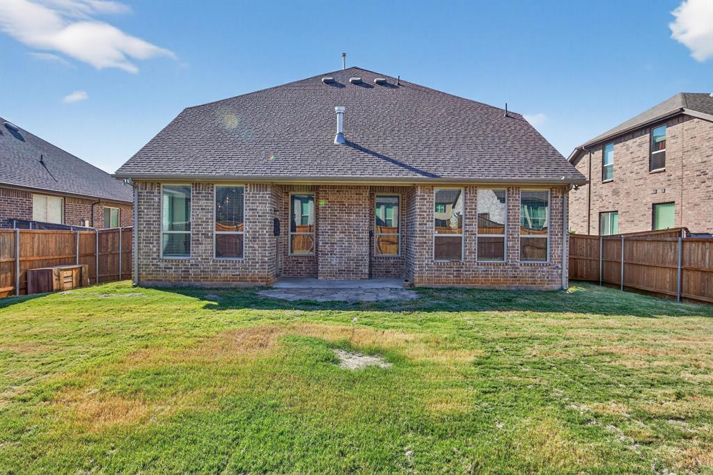2815 Long Slope Road Arlington, TX 76001 - Photo 33 of 34 a view of a house with garden and porch