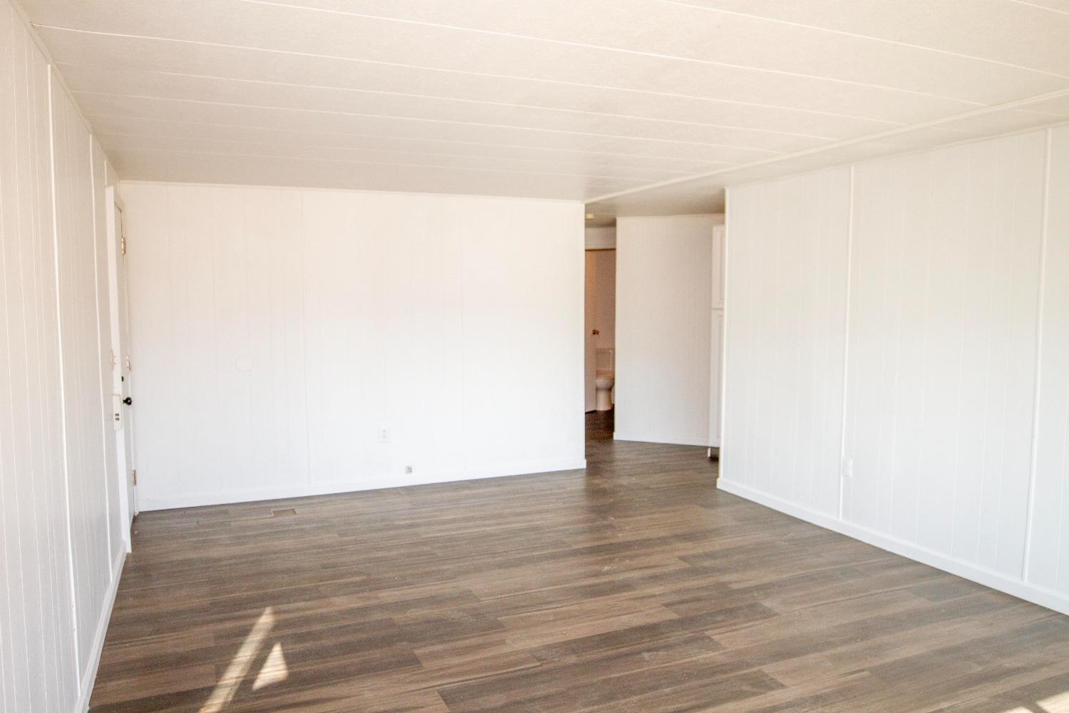 893 Winter Road Squaw Valley, CA 93675 - Photo 15 of 42 a view of an empty room