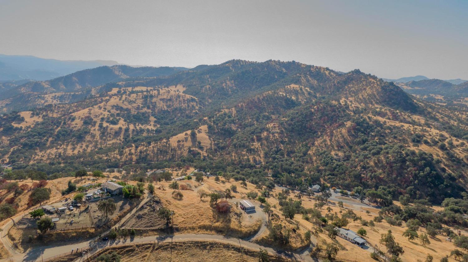 893 Winter Road Squaw Valley, CA 93675 - Photo 10 of 42