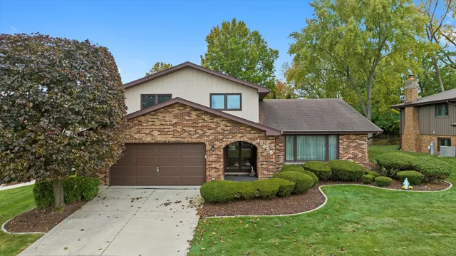 $400,000 | 13855 Secretariat Lane, Orland Park, IL 60467
