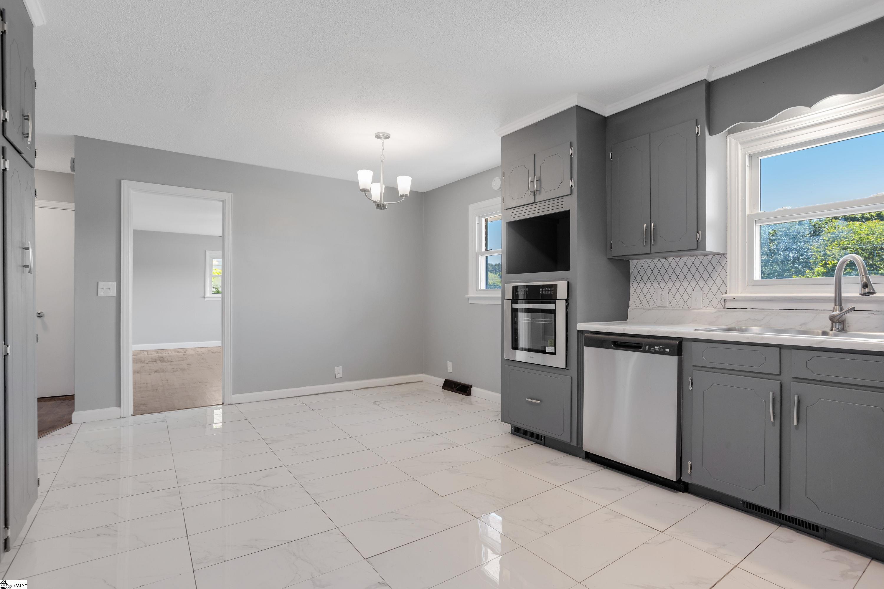 200 Reedy Fork Road Greenville, SC 29605 - Photo 8 of 25 Gallery Image 8