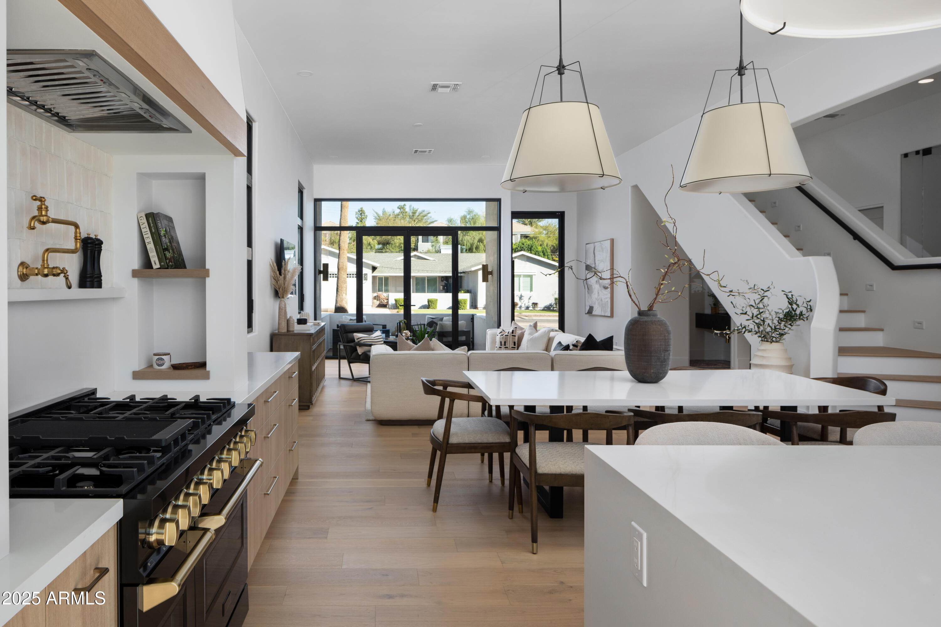 4120 North 44th Place Phoenix, AZ 85018 - Photo 10 of 40 Kitchen and living room