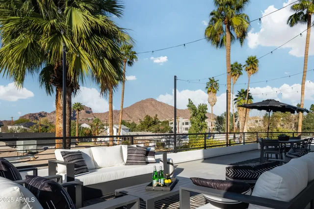 $2,350,000 | 4120 North 44th Place, Phoenix, AZ 85018