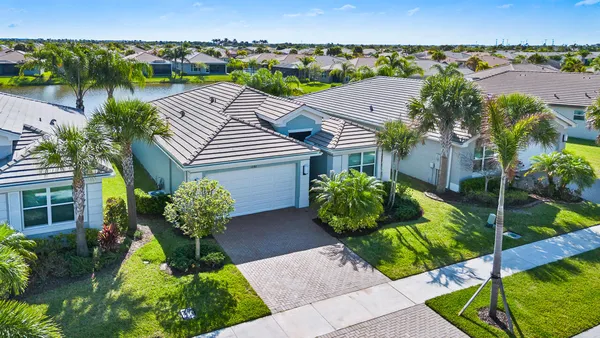 $399,900 | 12186 Southwest Jasper Lake Way, Port St. Lucie, FL 34987