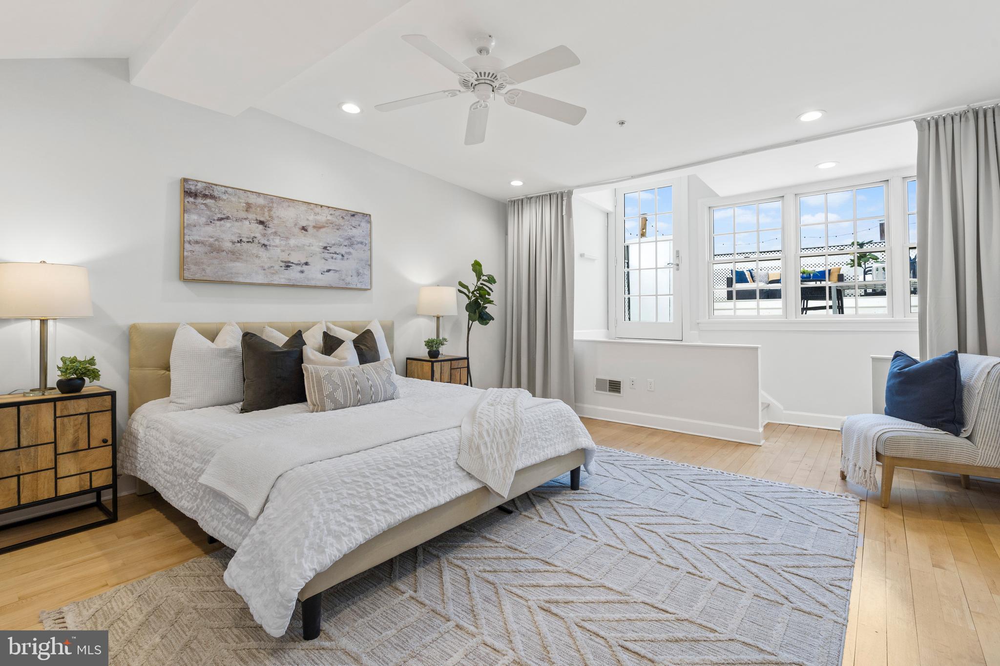 1111 M Street Northwest, Unit 7 Washington, DC 20005 - Photo 18 of 38 Primary Bedroom