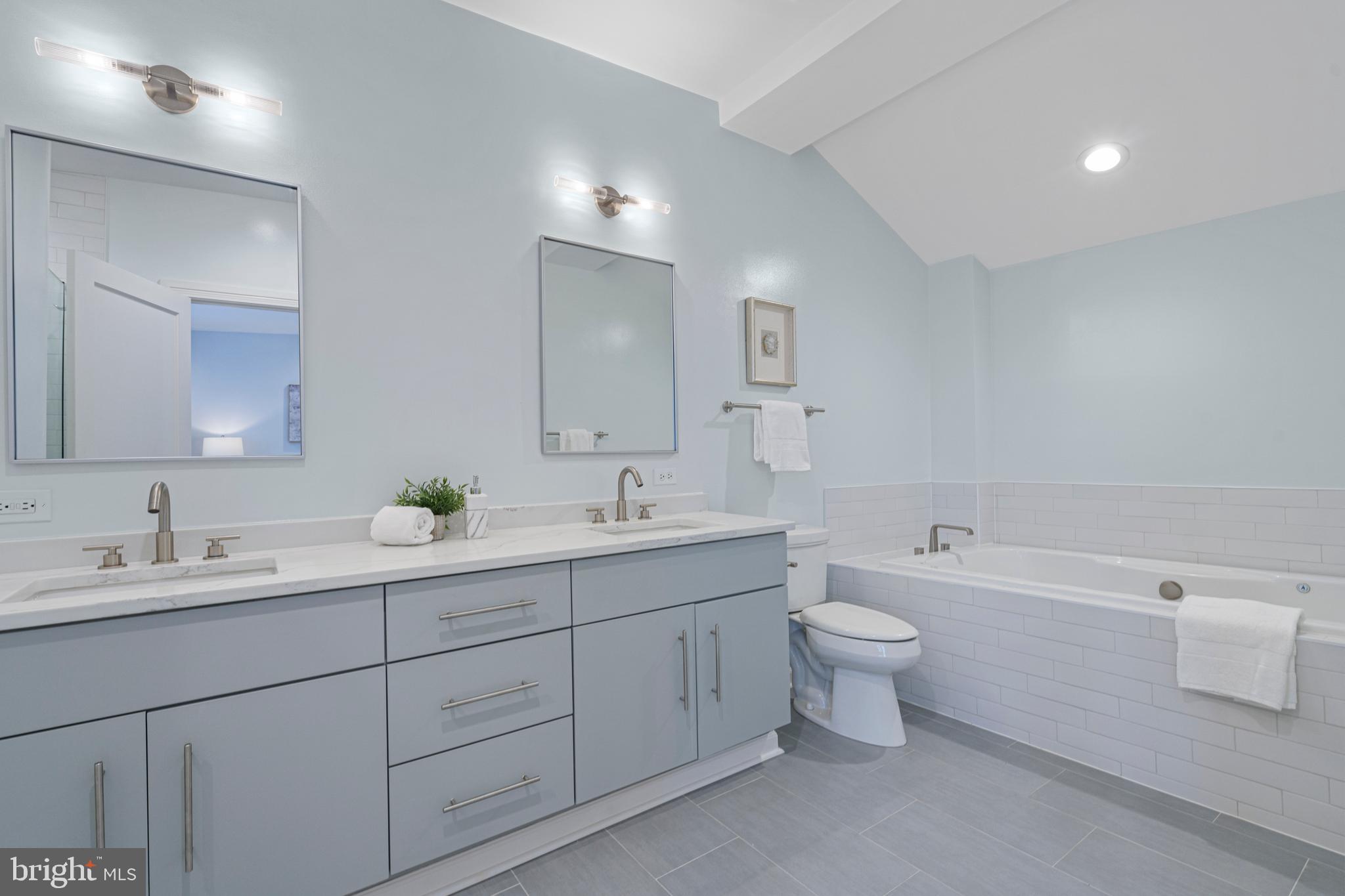 1111 M Street Northwest, Unit 7 Washington, DC 20005 - Photo 22 of 38 Primary Bathroom