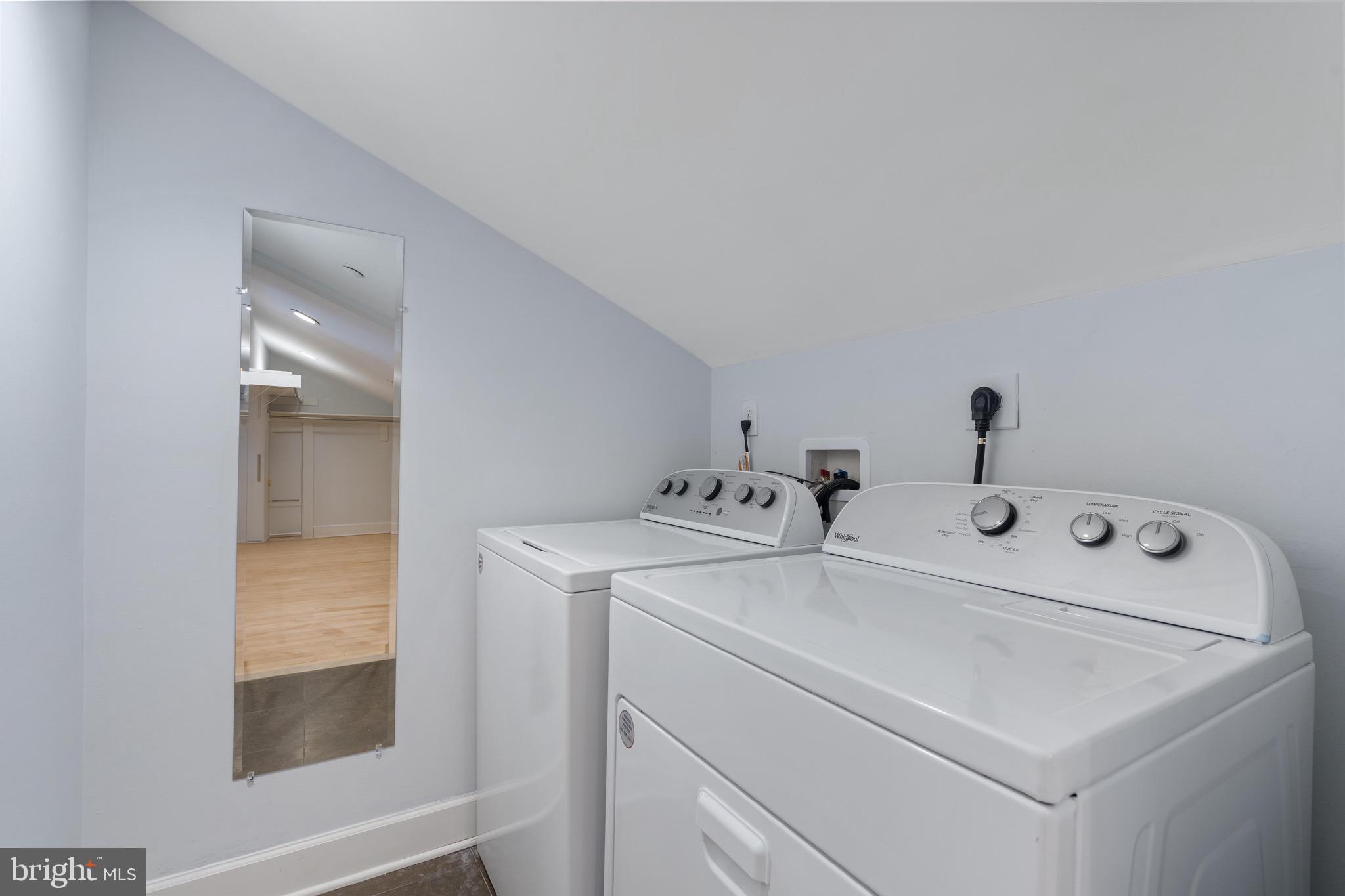 1111 M Street Northwest, Unit 7 Washington, DC 20005 - Photo 25 of 38 In-Unit Washer/Dryer