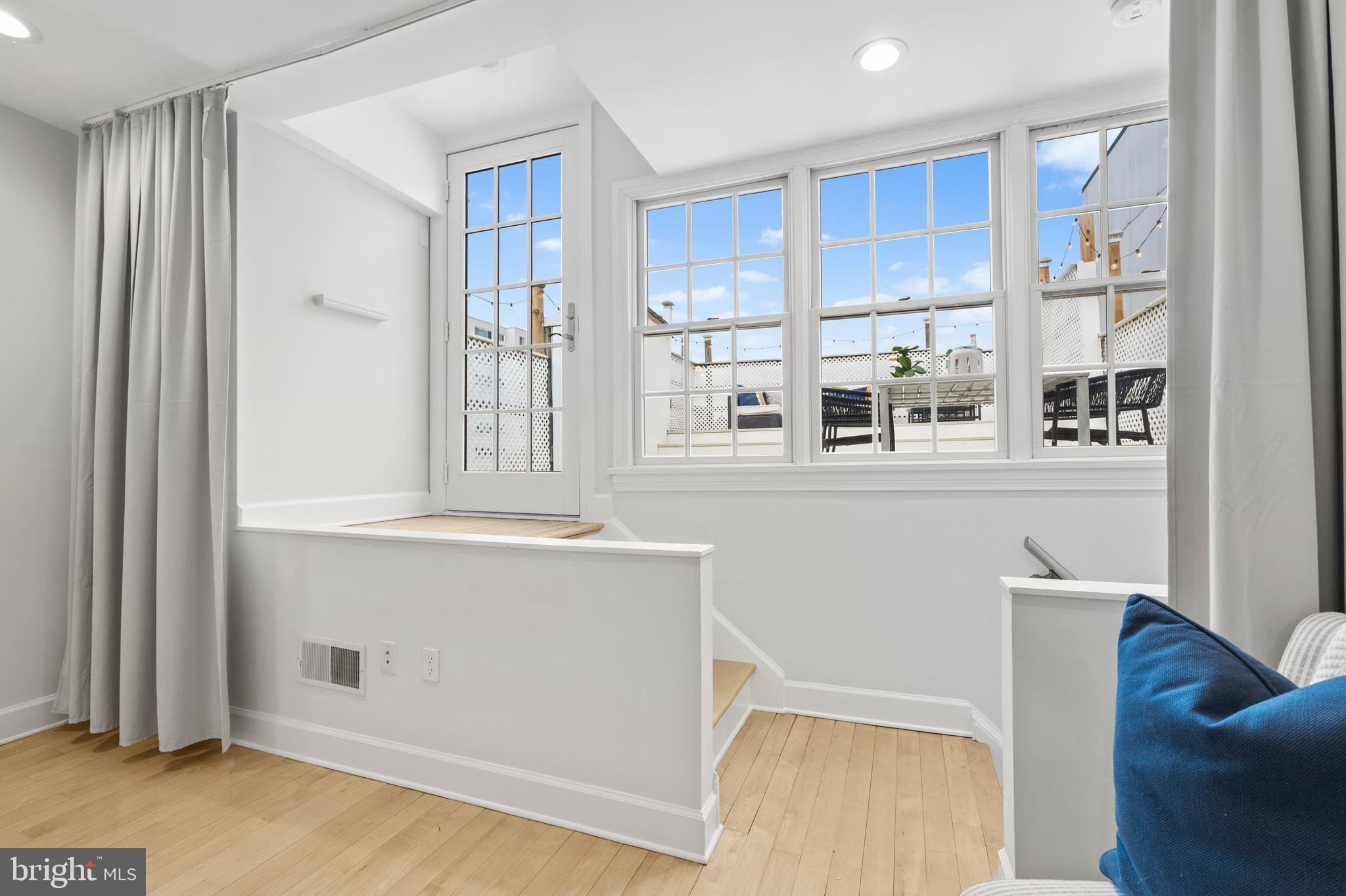 1111 M Street Northwest, Unit 7 Washington, DC 20005 - Photo 26 of 38 Access to Private Rooftop Deck