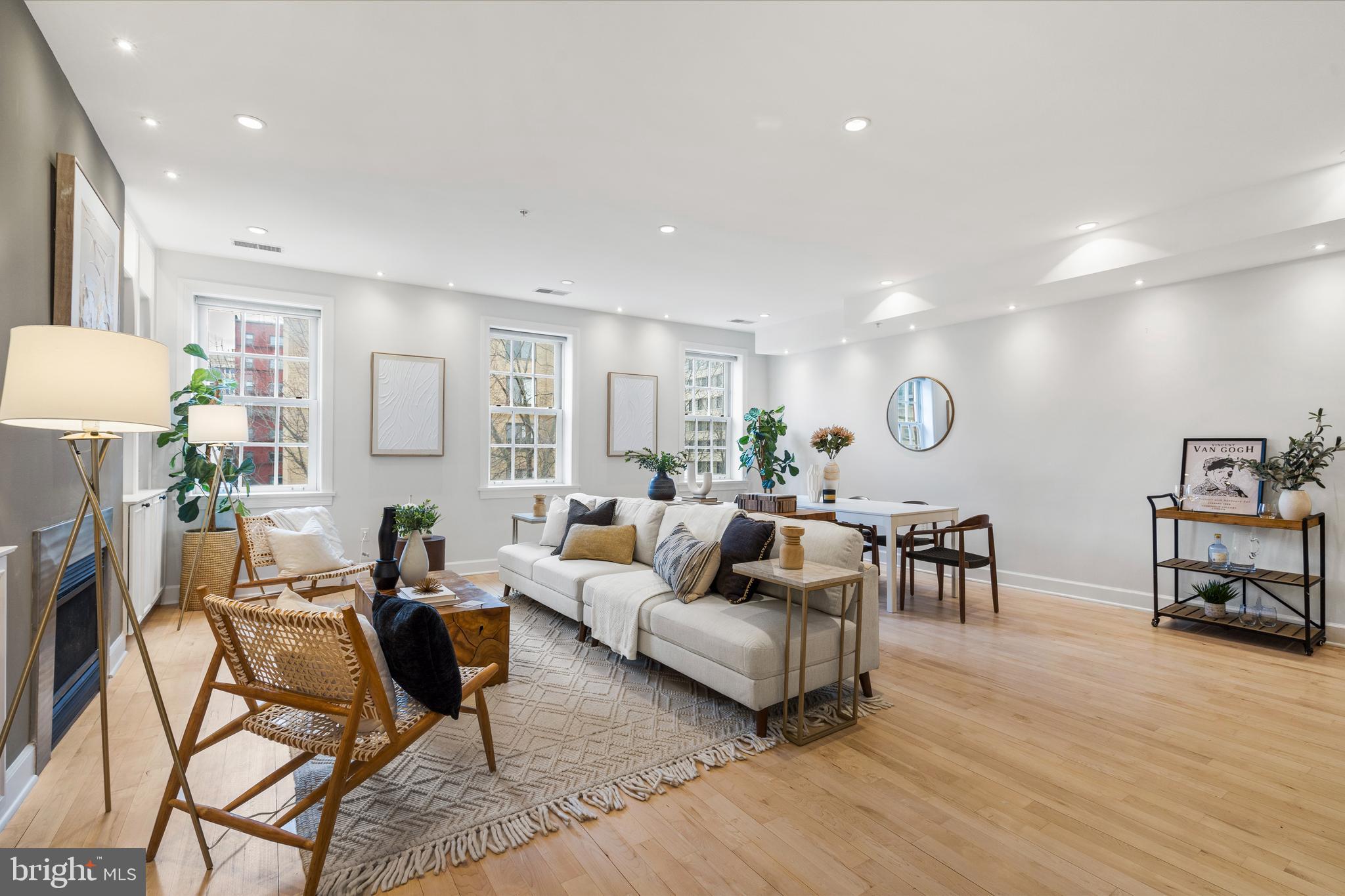 1111 M Street Northwest, Unit 7 Washington, DC 20005 - Photo 2 of 38 Living Area