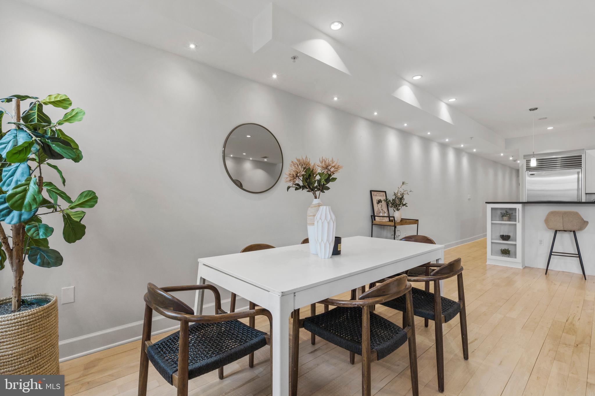 1111 M Street Northwest, Unit 7 Washington, DC 20005 - Photo 5 of 38 Dining Area
