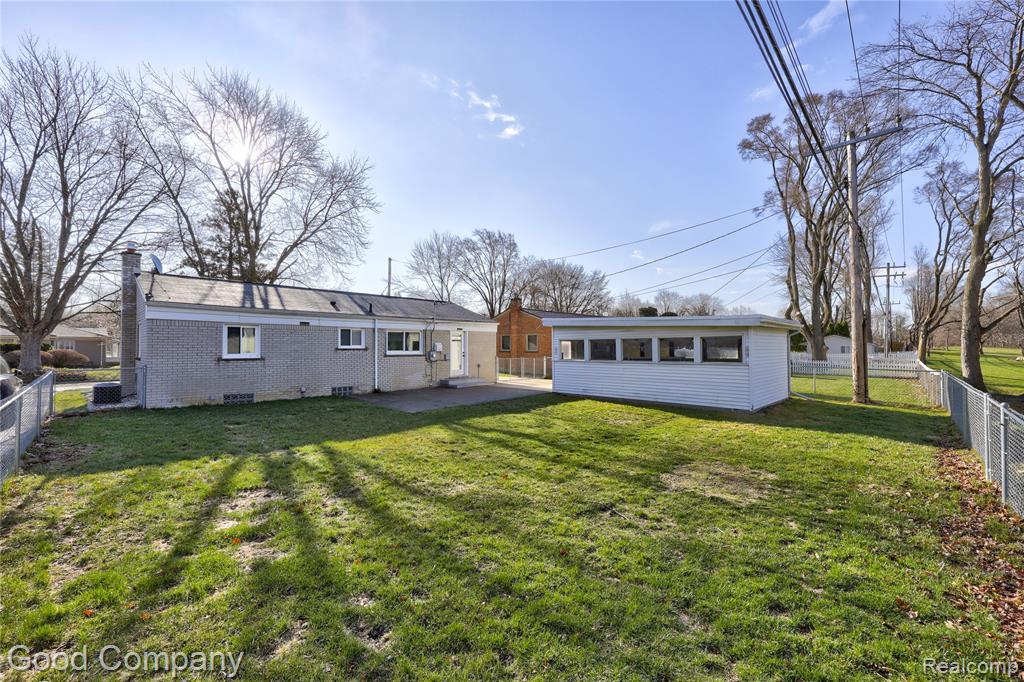 1303 Sycamore Drive Rochester, MI 48307 - Photo 49 of 53