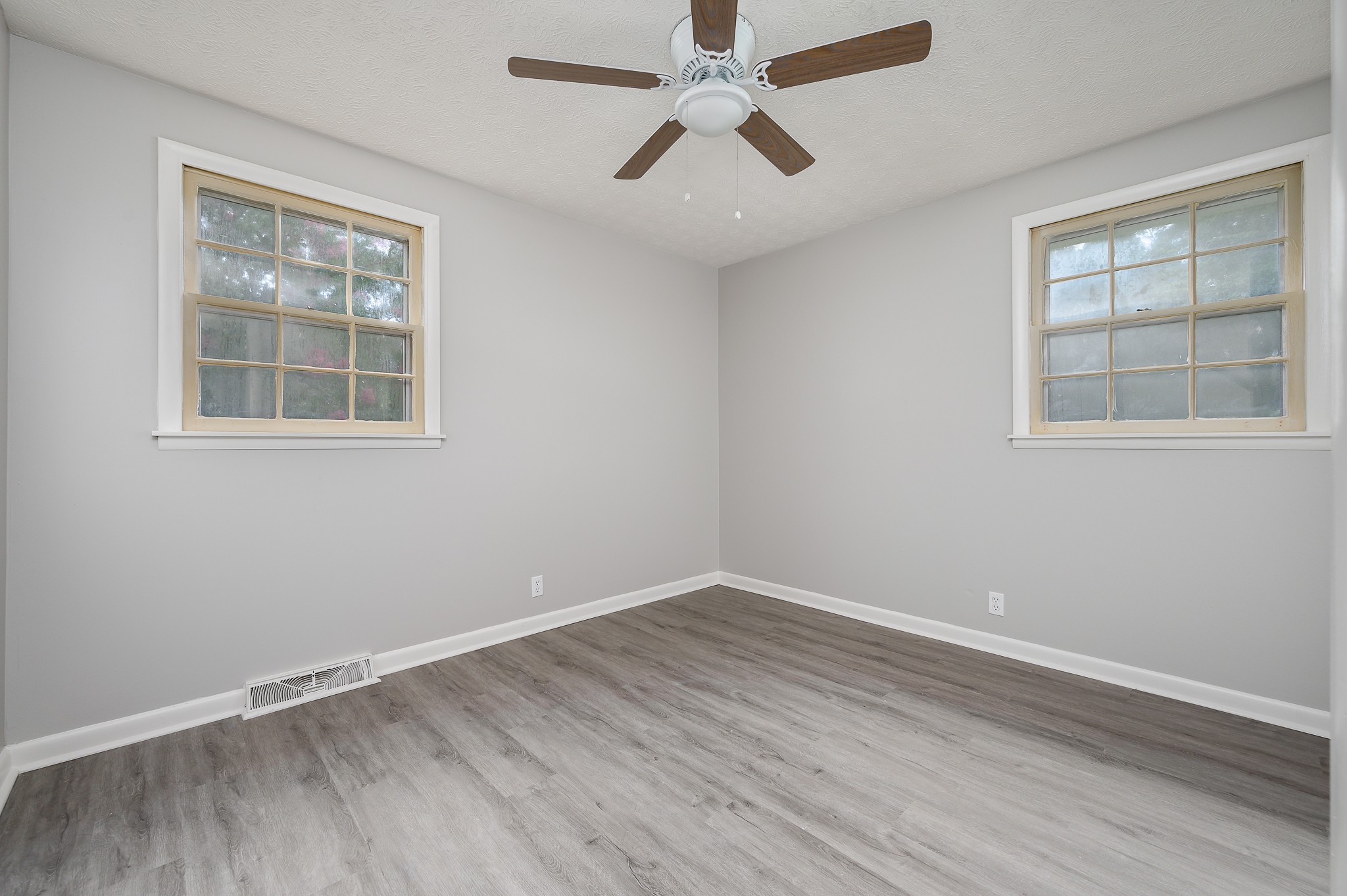 2015 Wolfe Road White Bluff, TN 37187 - Photo 14 of 21 Gallery Image 14