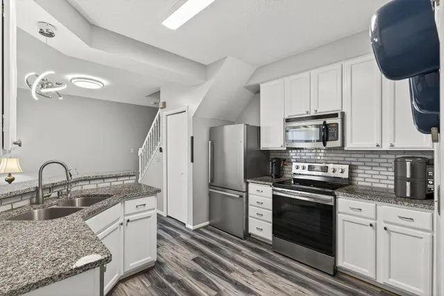 $274,900 | 4255 Merrimac Lane North, Unit 41, Plymouth, MN 55446