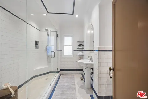 $1,899,000 | 11325 Sunshine Terrace, Studio City, CA 91604