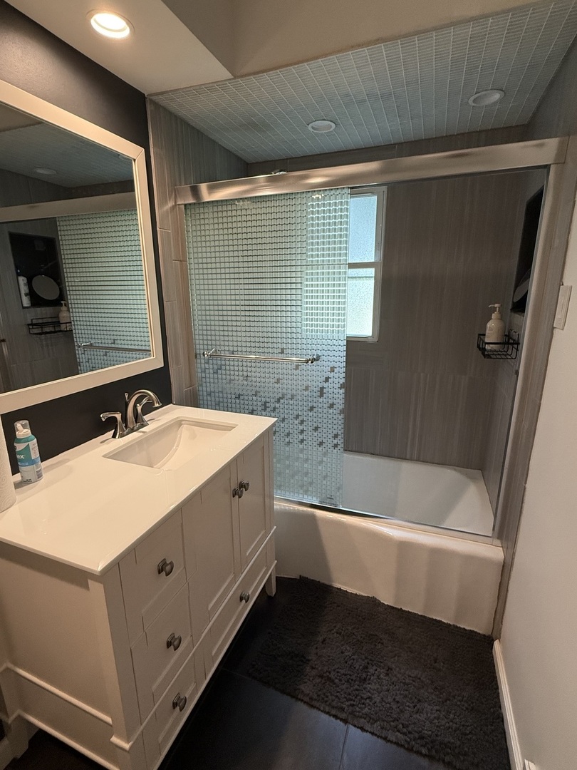 47 West Algonquin Road Des Plaines, IL 60018 - Photo 22 of 56 Gallery Image 22