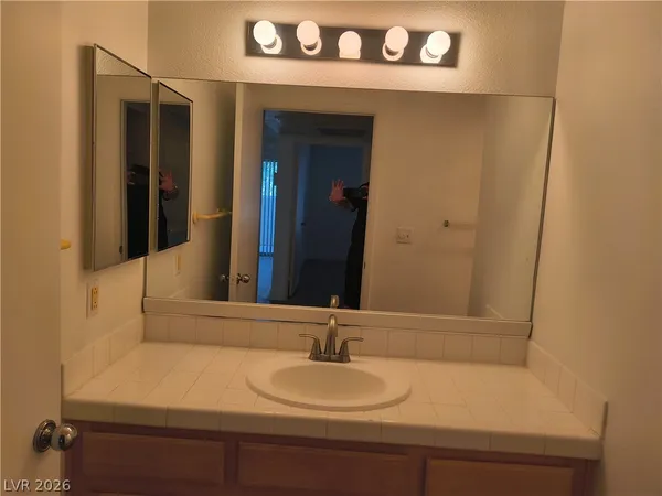 $1,250 | Undisclosed Address, Las Vegas, NV 89145