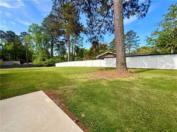 $325,000 | 1260 Louisiana Street, Jena, LA 71342