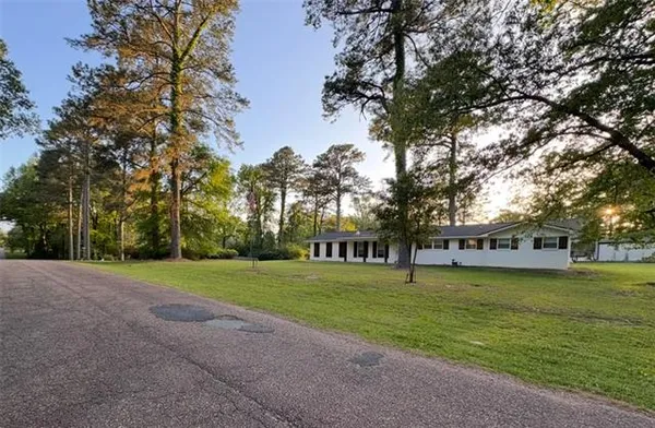 $325,000 | 1260 Louisiana Street, Jena, LA 71342