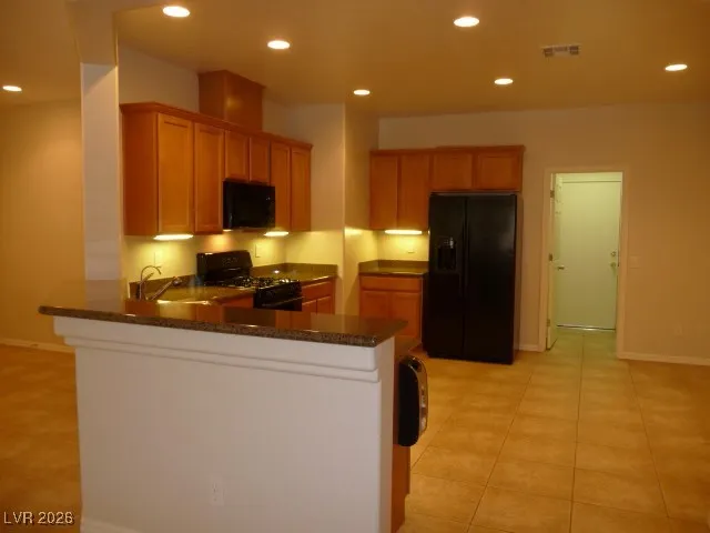 $2,095 | 7405 Port Charlotte Avenue, Las Vegas, NV 89131