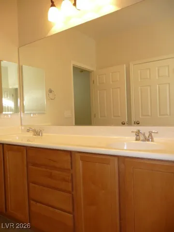 $2,095 | 7405 Port Charlotte Avenue, Las Vegas, NV 89131